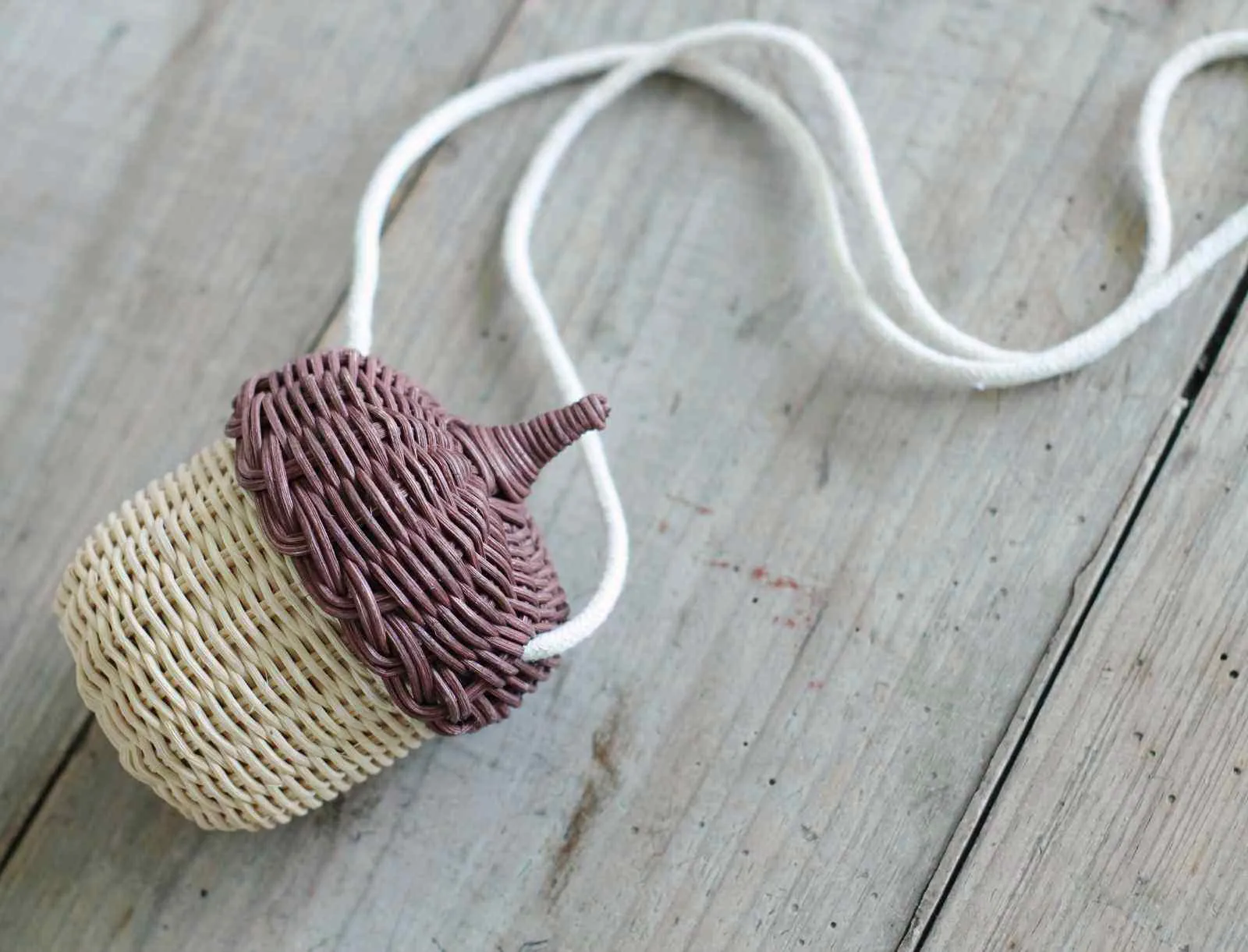 Acorn Basket Bag