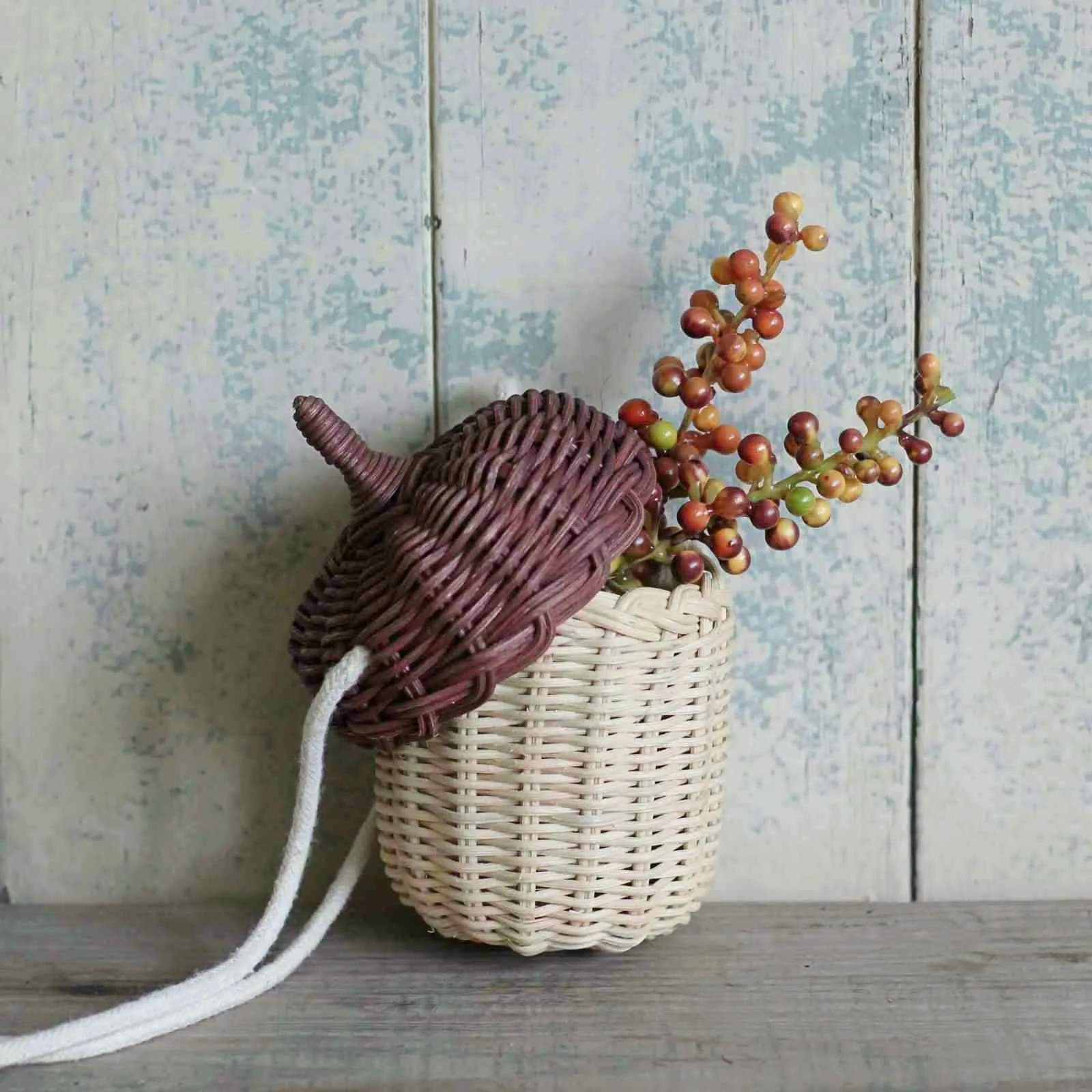 Acorn Basket Bag