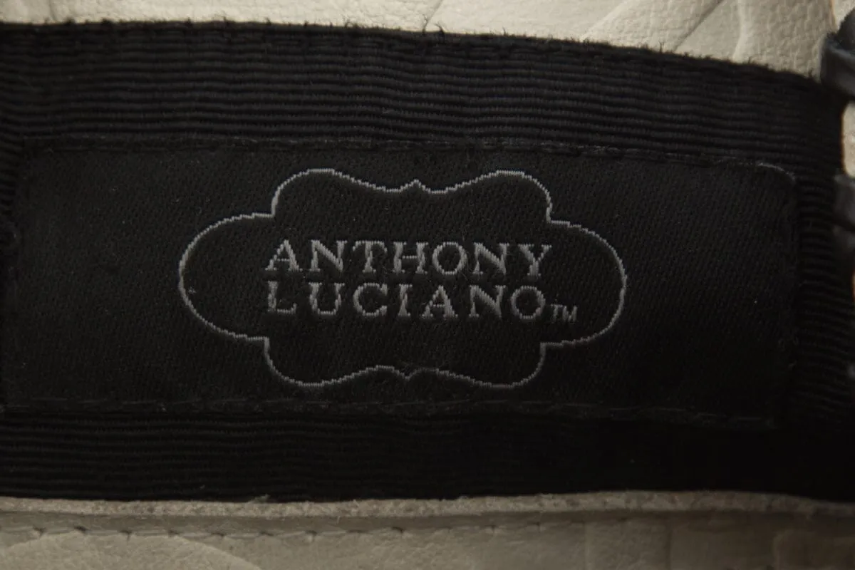 Anthony Luciano Ivory Embossed & Black Hobo