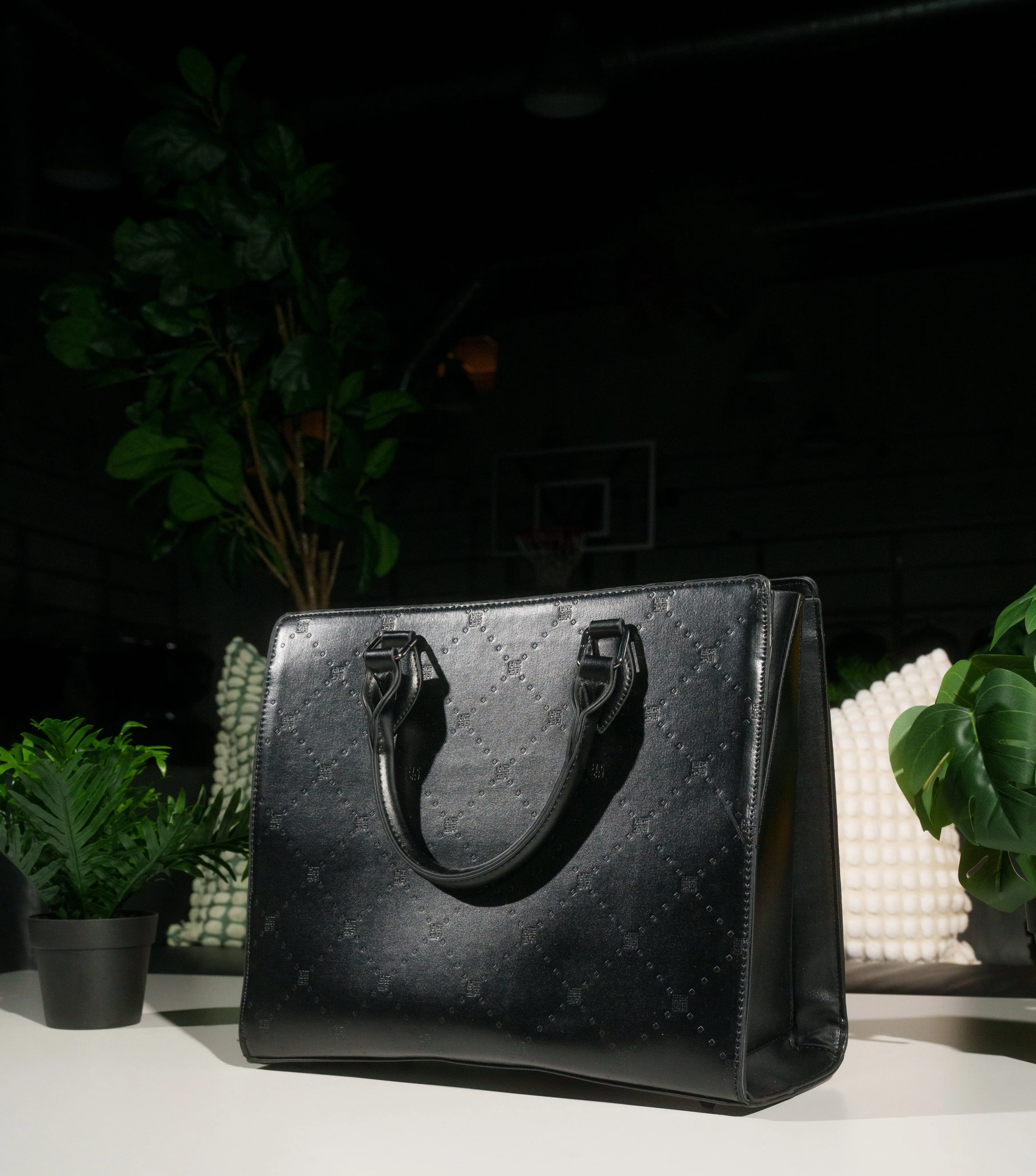 BLACK MINI LOGO HANDBAG