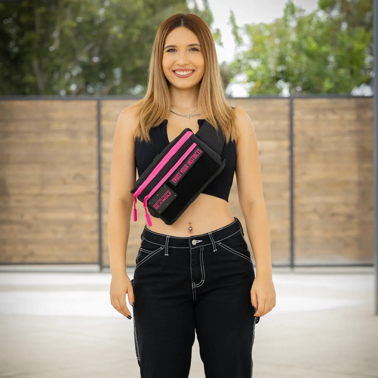 Fanny Pack Black Neon Pink