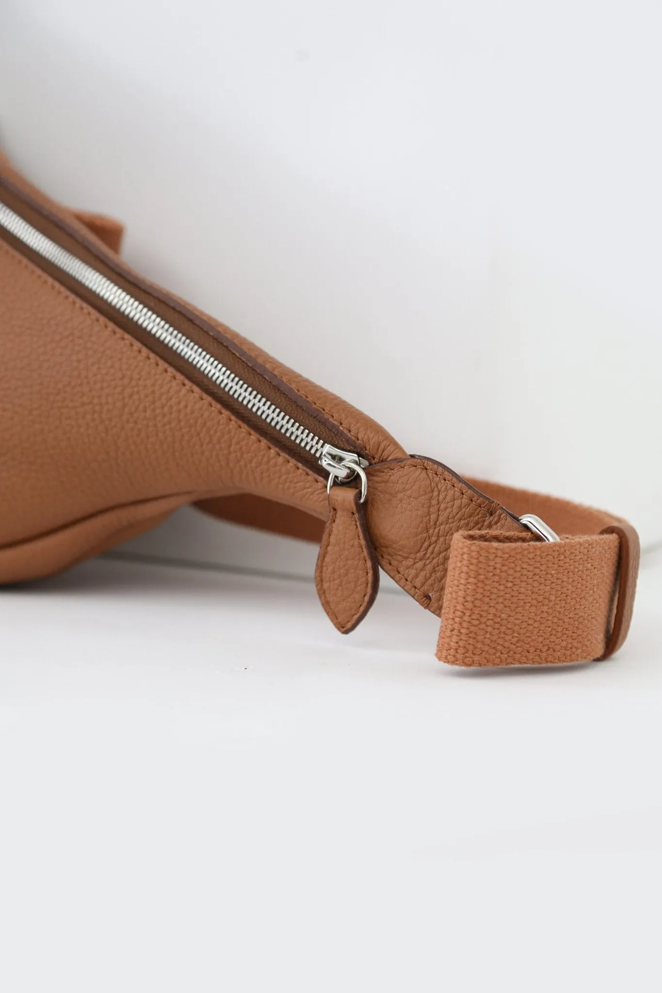 GEMMA ITALIAN LEATHER CROSSBODY NATURAL CUOIO