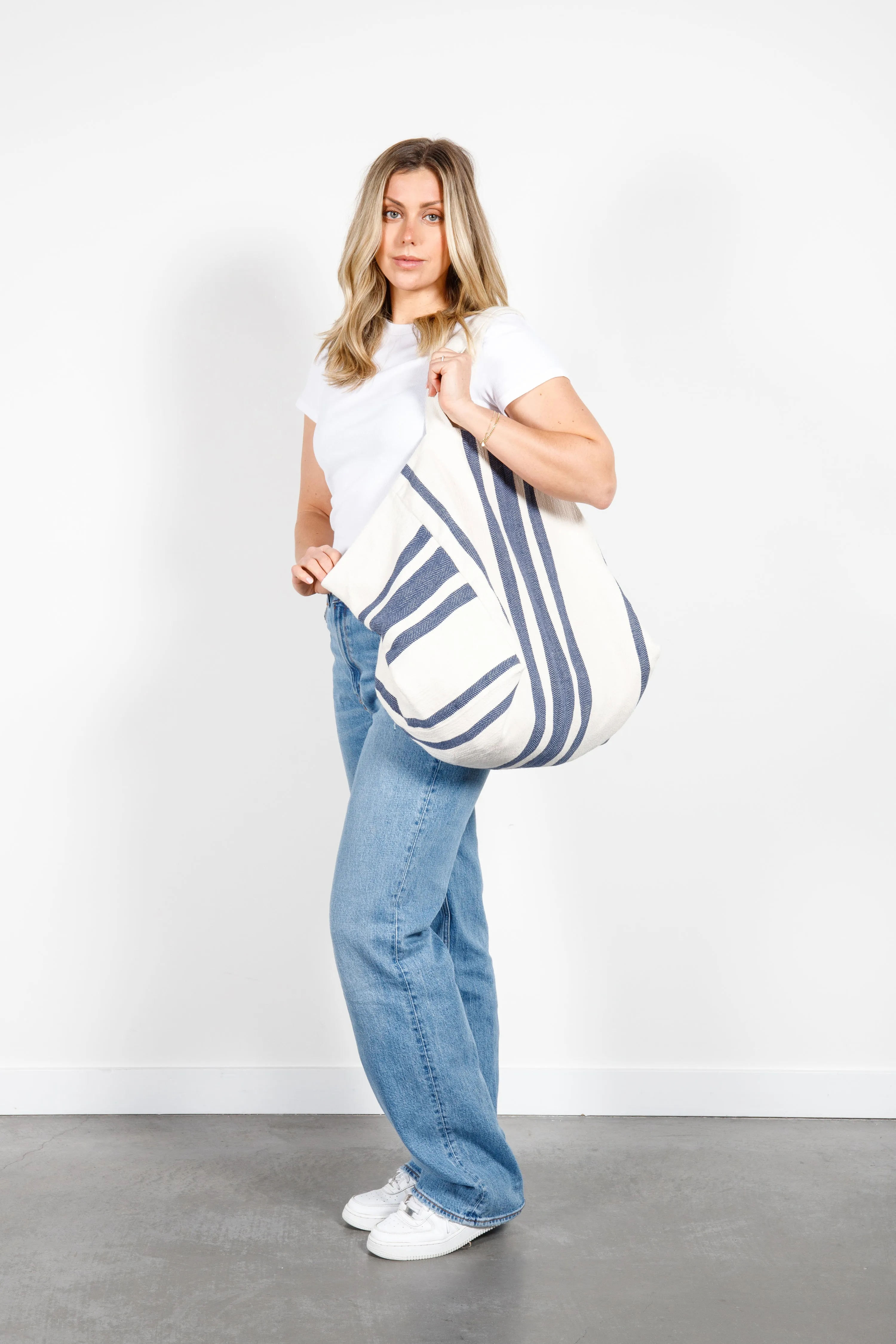 THE REY | Oversized Tote Bag